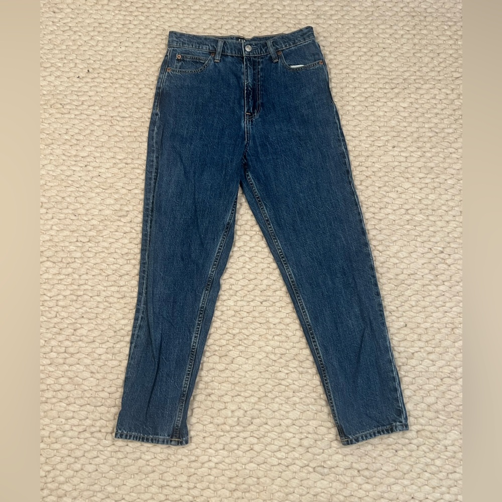 GAP Women’s Mom Jean